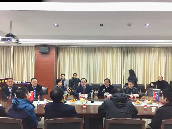 強強聯合謀發展 鴻鐳砥礪譜新章